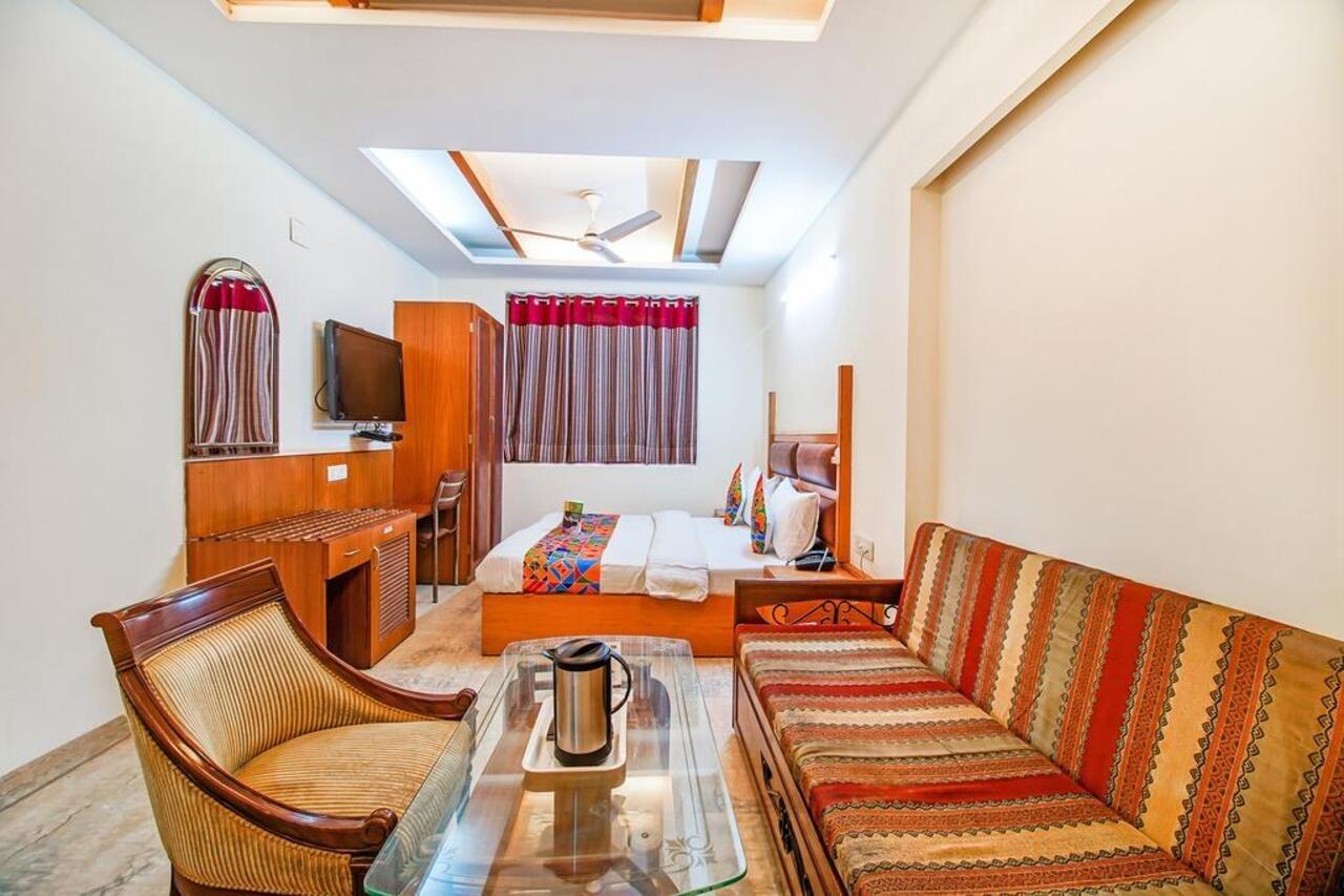 FabHotel Ashu Palace Karol Bagh Delhi  Bagian luar foto