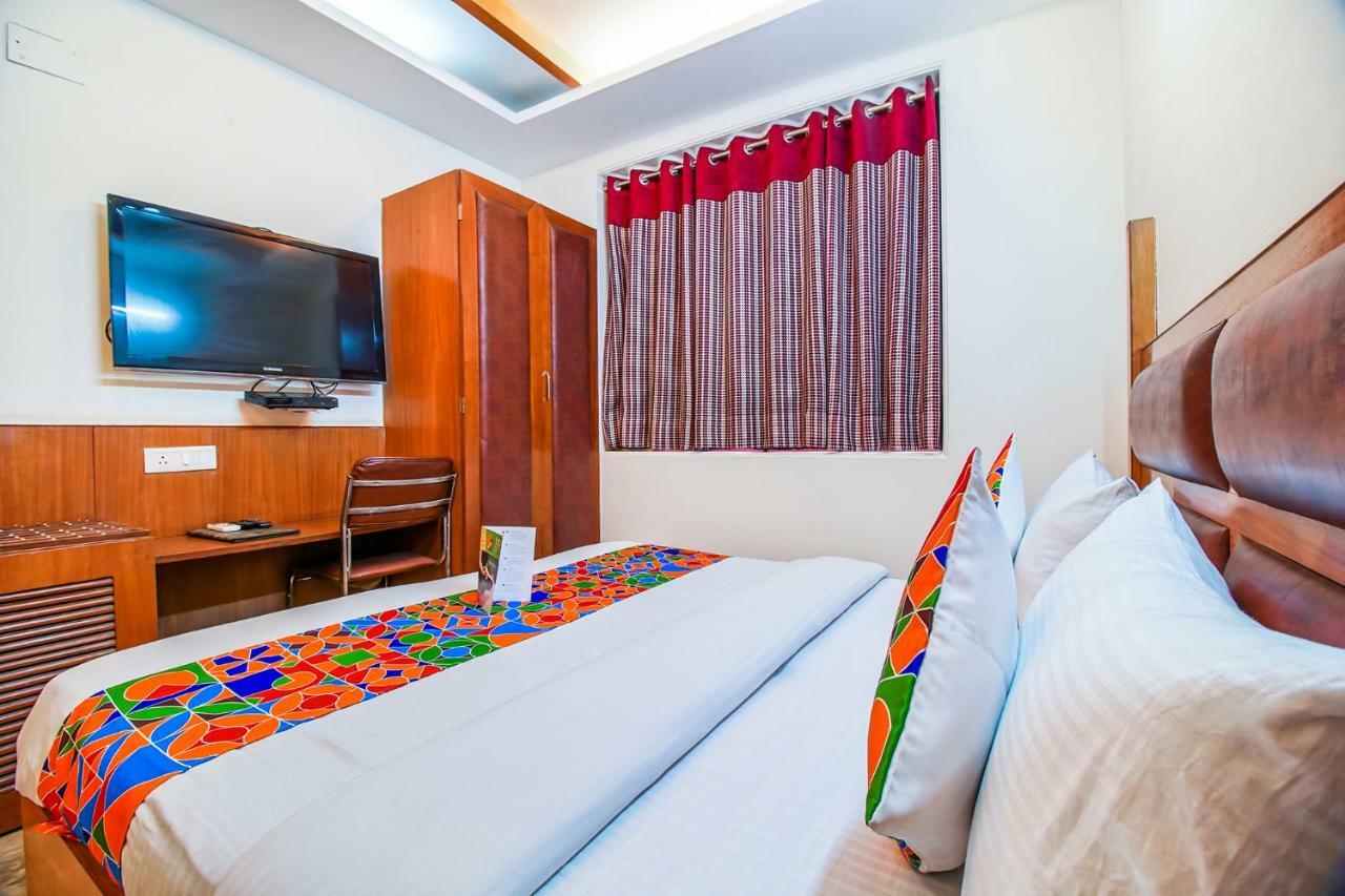 FabHotel Ashu Palace Karol Bagh Delhi  Bagian luar foto